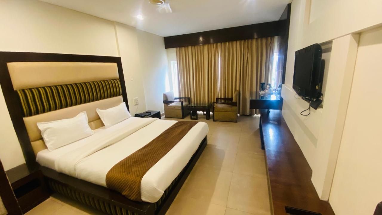 Hotel Landmark Chandīgarh المظهر الخارجي الصورة